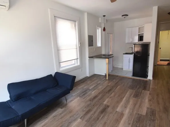 220 Buckingham Pl, Philadelphia, PA 19104