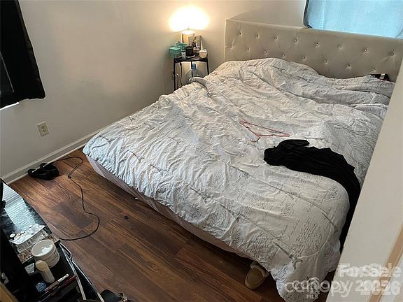 4th image of 113 Sunset Dr