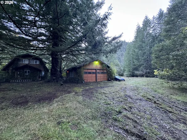 41574 Swinging Bridge Ln, Pt Orford, OR 97465