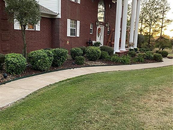 2nd image of 3 Bluff Dr