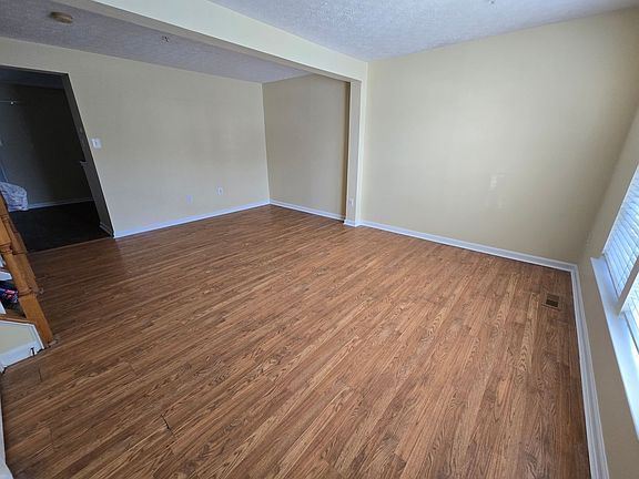 2nd image of 4927 Bristle Cone Cir