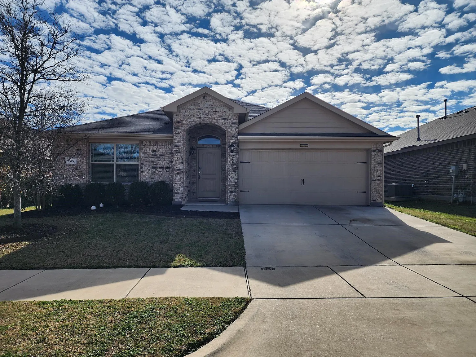 4 bed, 1656 sqft, $2,399 — Photo 1