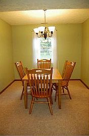 4th image of 8169 Ashwood Ct