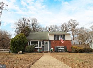 107 Greenbriar Pl, Aston, PA 19014