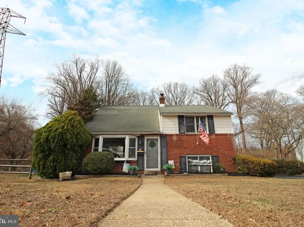 107 Greenbriar Pl, Aston, PA 19014