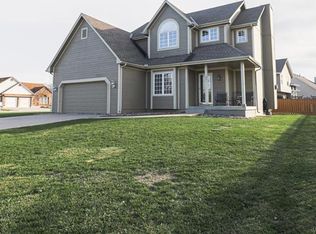 801 SW 35th St, Lees Summit, MO 64082