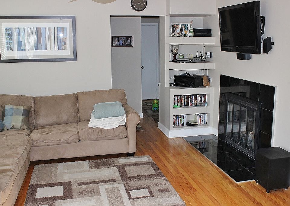 1st image of 31340 Artesian Dr