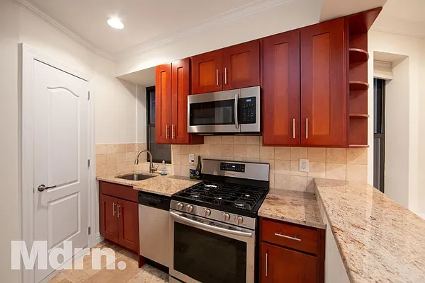 Rented by Mdrn Residential | media 12