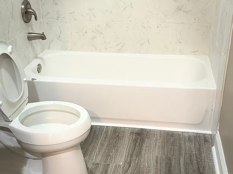 2306 Carrollton Ave — Photo 32