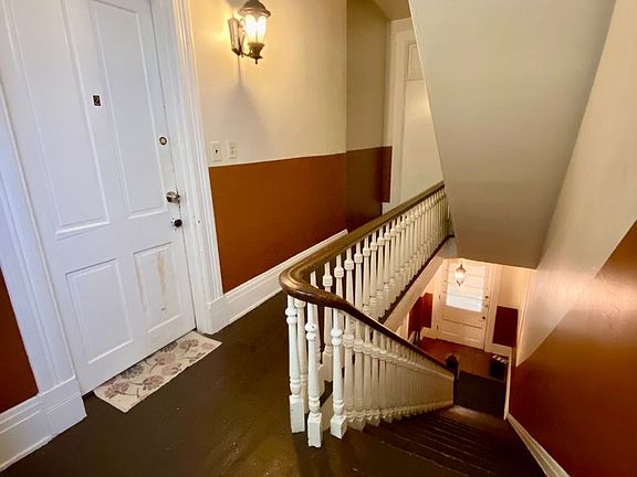 4th image of 2800 Euclid Ave #3