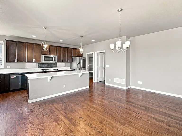 7646 Bigtooth Maple Dr — Photo 8