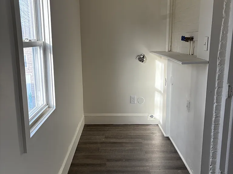 128 Pearl St #2 — Photo 5