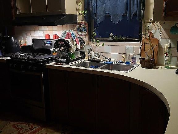 4th image of 84 Susan Dr