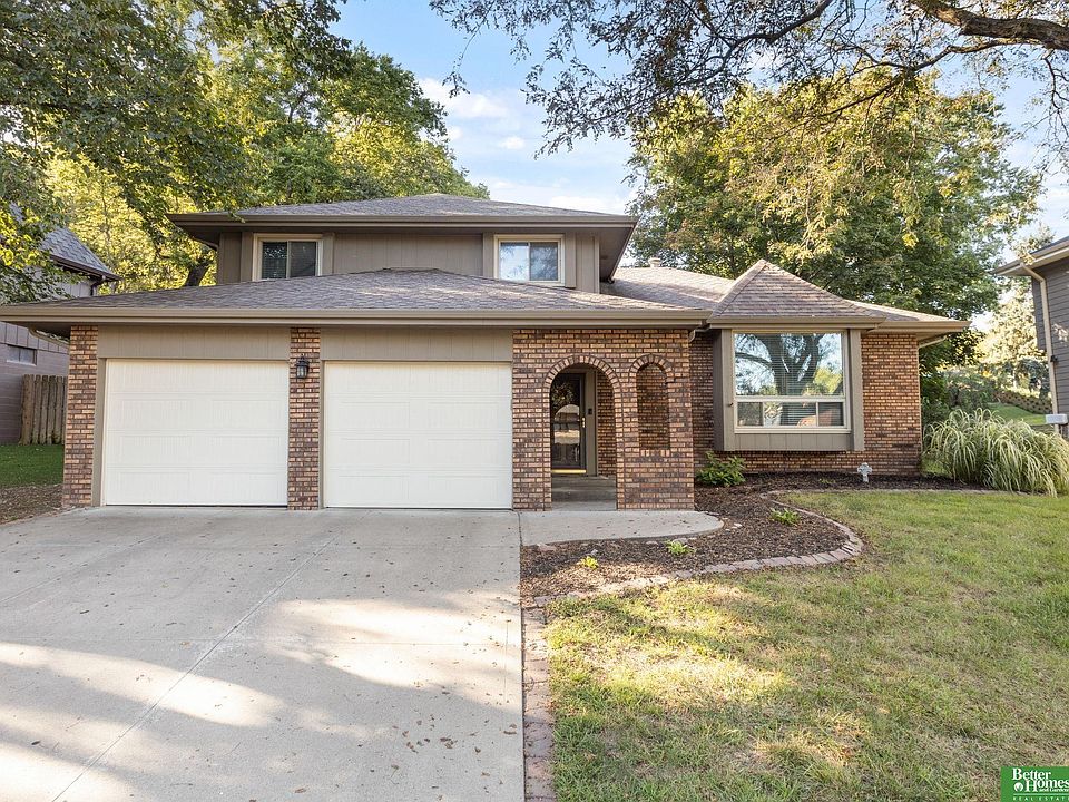 1st image of 910 Wolf Ln