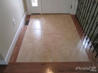 5600 Clay Ridge Dr, Dubuque, IA 52002