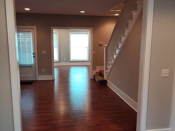 5th image of 601 Lovett Ave SE