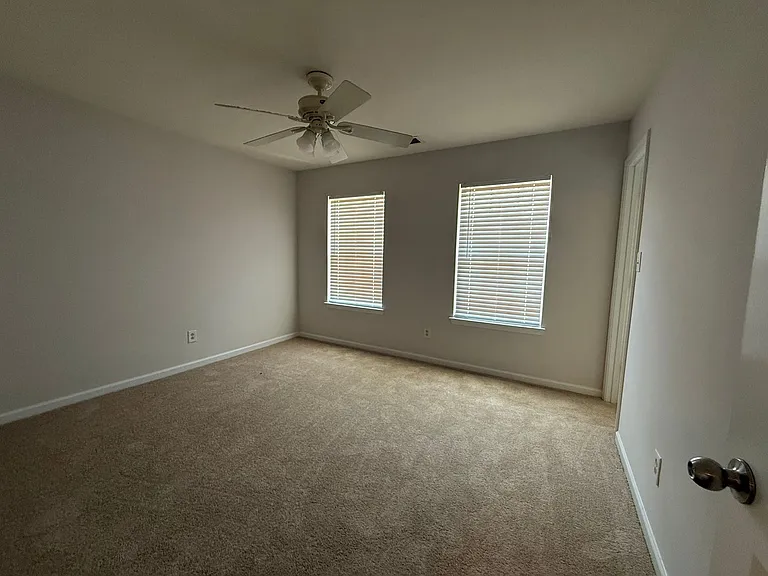 3700 Herkimer Dr — Photo 29