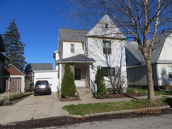 2nd image of 315 Norwood Ave SE
