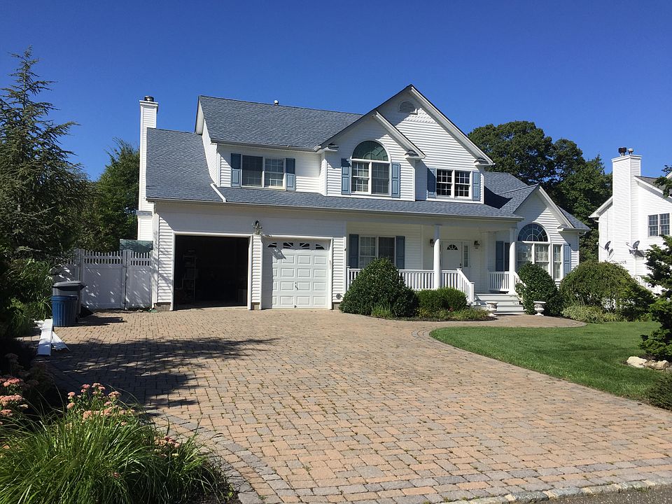 1st image of 8 Rolling Wood Ct