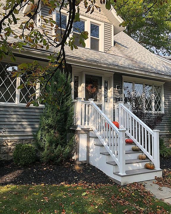 1st image of 60 Fruehauf Ave