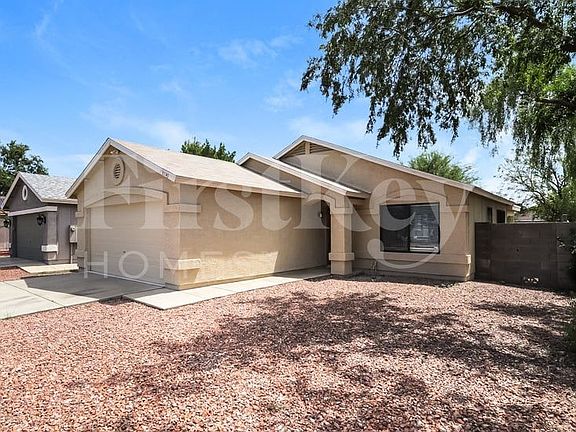 2nd image of 3145 W Crest Ln