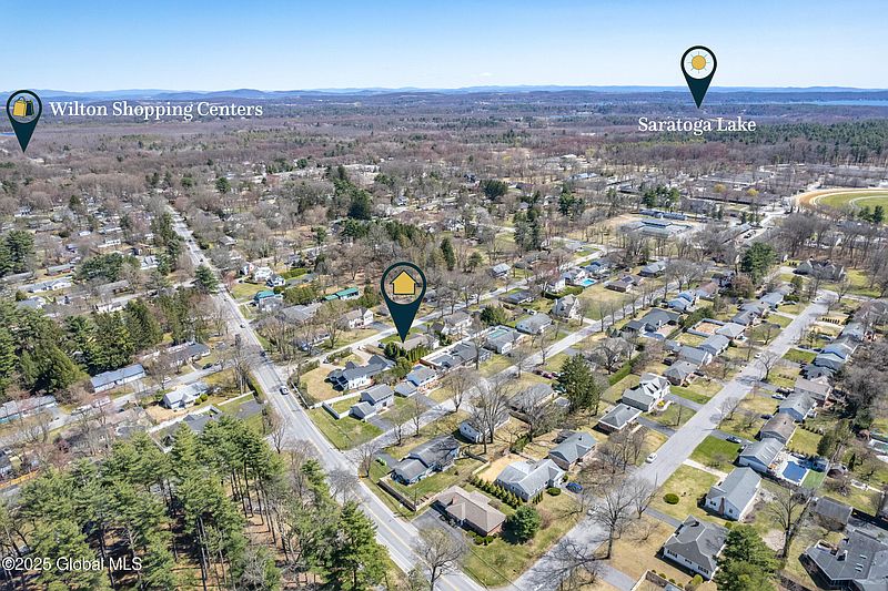5th image of 4 Iroquois Drive