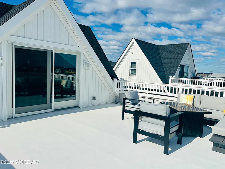 127 Dewey Dr — Photo 27