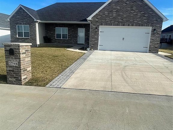 2nd image of 2798 N Crest Dr