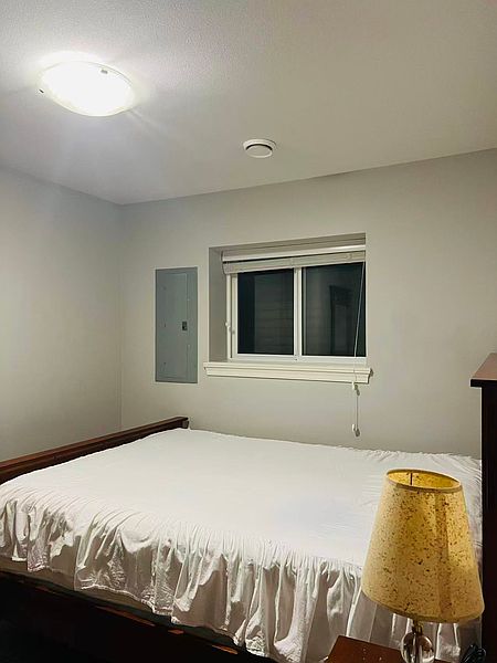 Surrey House for rent - 1 Bedroom — photo 2