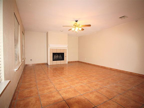 3rd image of 9205 Newport Ln