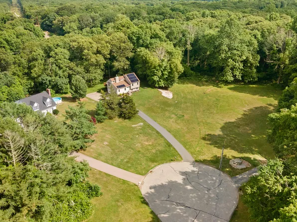 9 Conrad Court, Ledyard, CT 06335