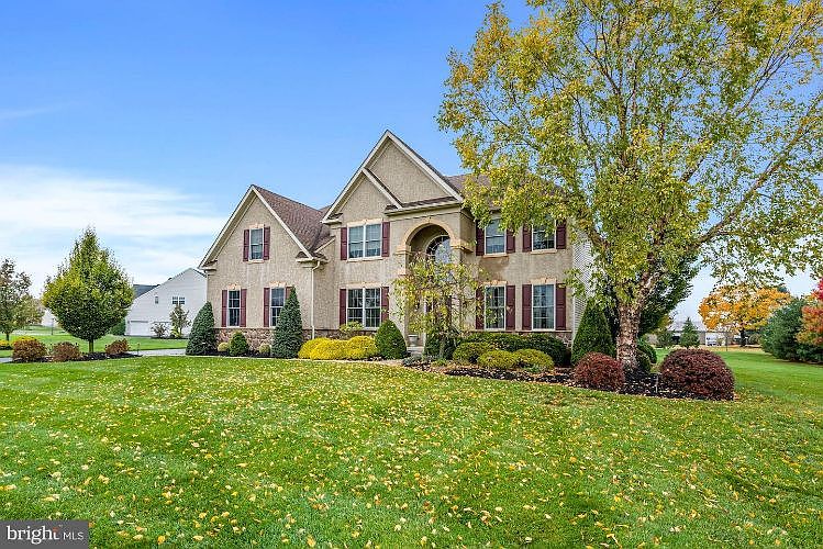 1st image of 205 Cattail Ln
