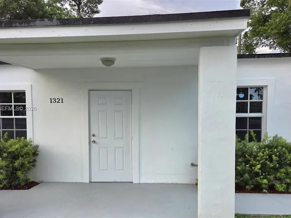 1321 NW 82nd St, Miami, FL 33147