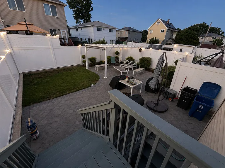301 Netherland Ave — Photo 23