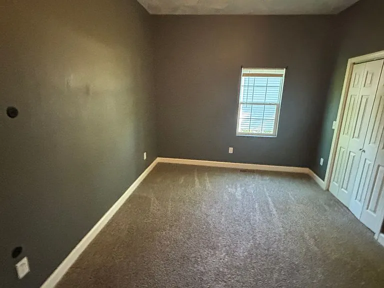 2027 N Weller Ave — Photo 15