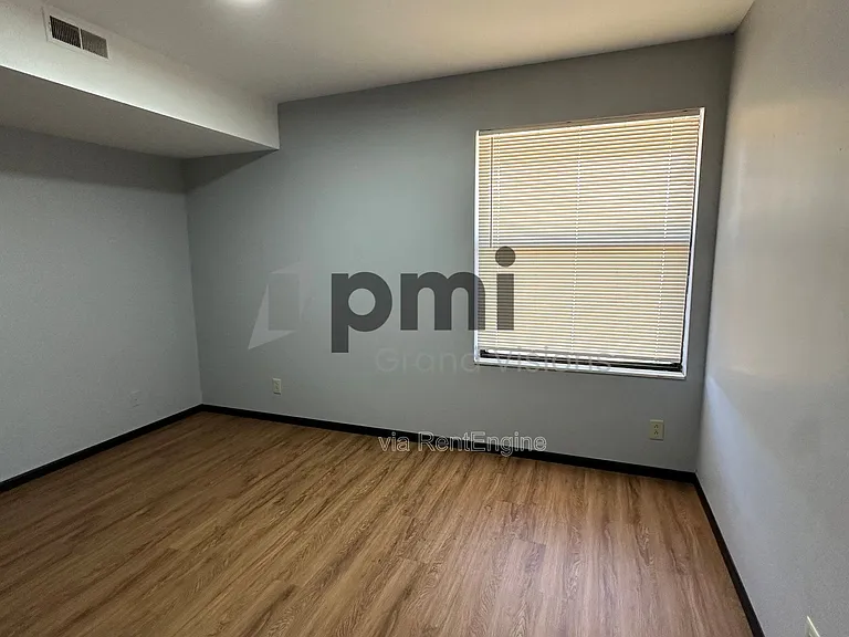 Vawter Street Apartments — Photo 40