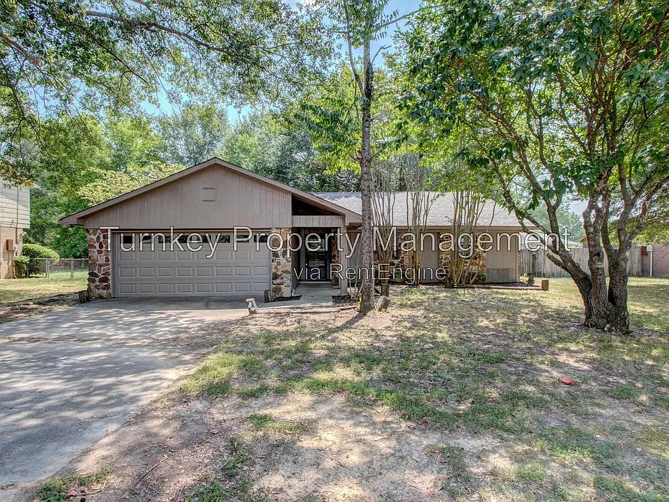 6013 Tall Pine Blvd
