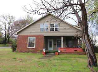 302 W Avenue B, Heavener, OK 74937