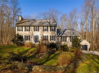 228 County Rd, Woodstock, CT 06281