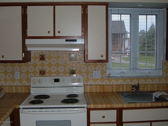 4th image of 24 Milford Avenue