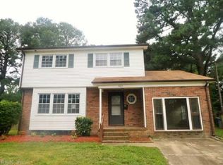 423 Palace Ct, Hampton, VA 23666