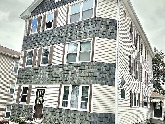 2nd image of 2 Village St APT 3