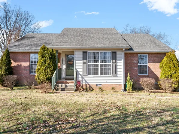 2738 Logan Rd, Greenbrier, TN 37073