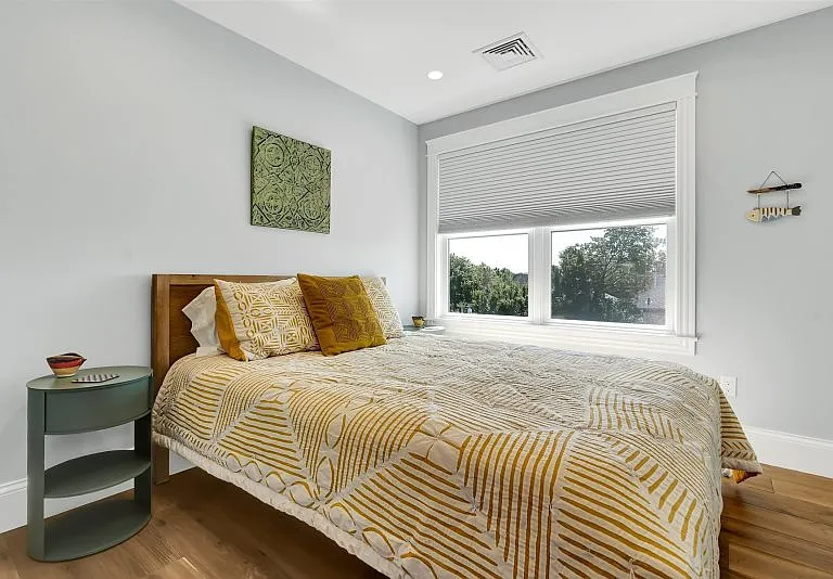 8 Avenue 2 — Photo 24