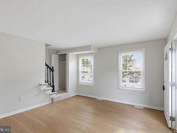 4th image of 8200 Monaegan Ct