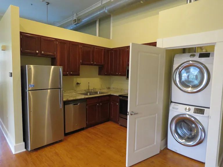 715 Sherman St #2 — Photo 24