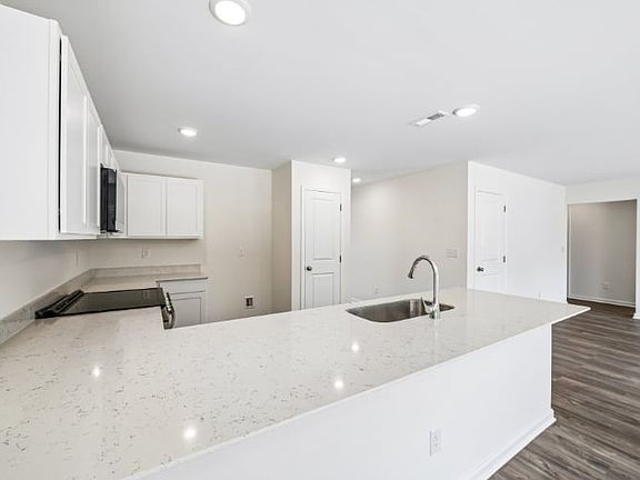 5th image of 9501 Amelia Ln