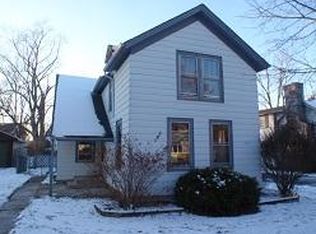 117 Ormsby St, Pewaukee, WI 53072