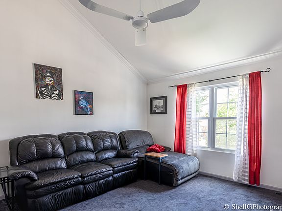3rd image of 912 Sudbury Dr