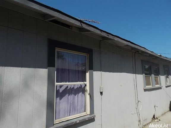 3rd image of 2165 E Hazelton Ave